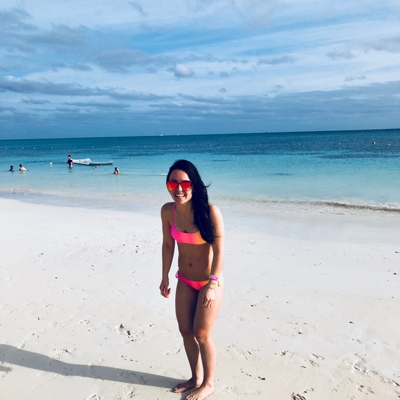 Meet your Posher, Ashley - Picture 1 of 1